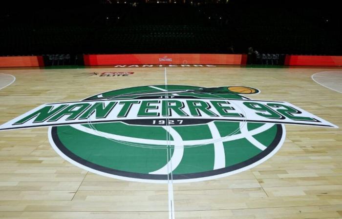 El partido entre Nanterre y el equipo israelí Hapoel Holon se interrumpió pocos minutos después del despliegue de banderas palestinas.