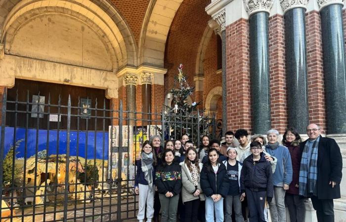 El belén navideño de la iglesia Sainte-Catherine entre imaginación y creatividad