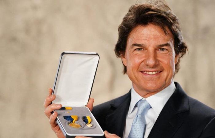 Tom Cruise recibe el máximo honor civil de la Marina de EE.UU.