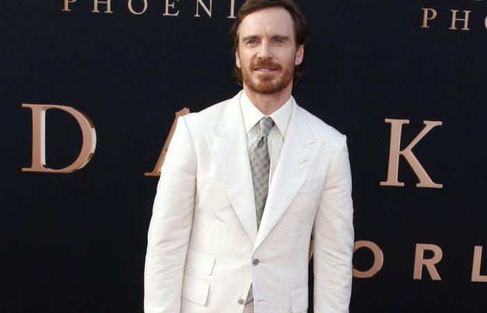 Michael Fassbender se convirtió en un gran fan de ABBA después de una experiencia cercana a la muerte