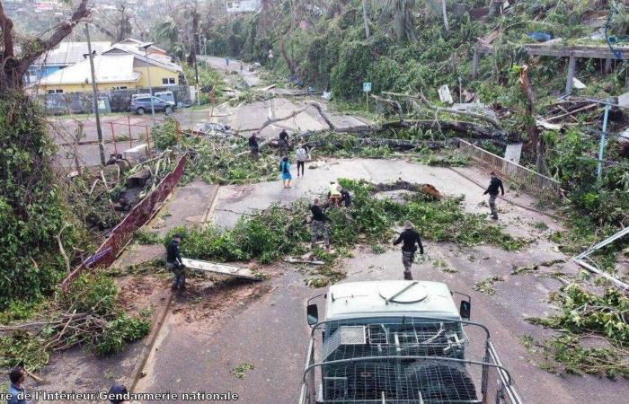 El estado de “calamidad natural excepcional” declarado en Mayotte, donde se espera a Emmanuel Macron