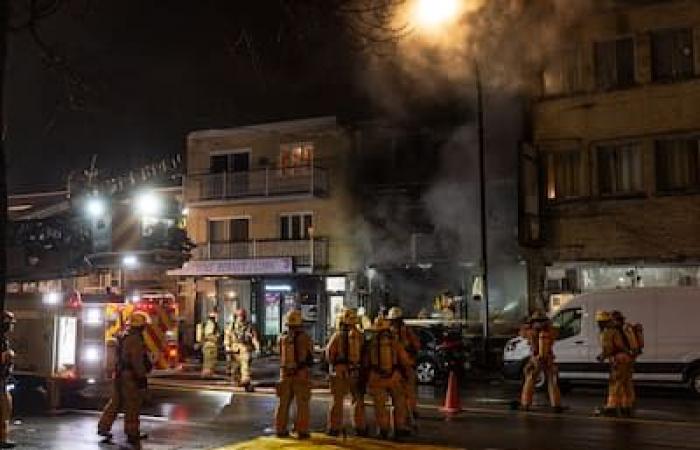 Montreal: una pizzería envuelta en llamas en Rosemont