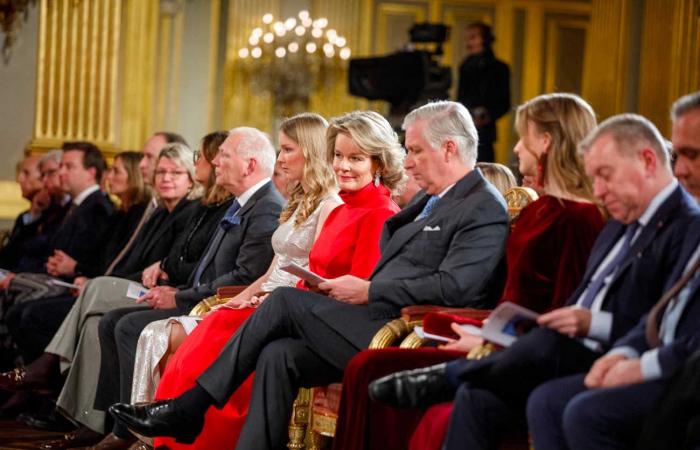 La princesa Isabel de terciopelo y la princesa Éléonore de plata acompañarán al rey Felipe y a la reina Matilde al concierto de Navidad