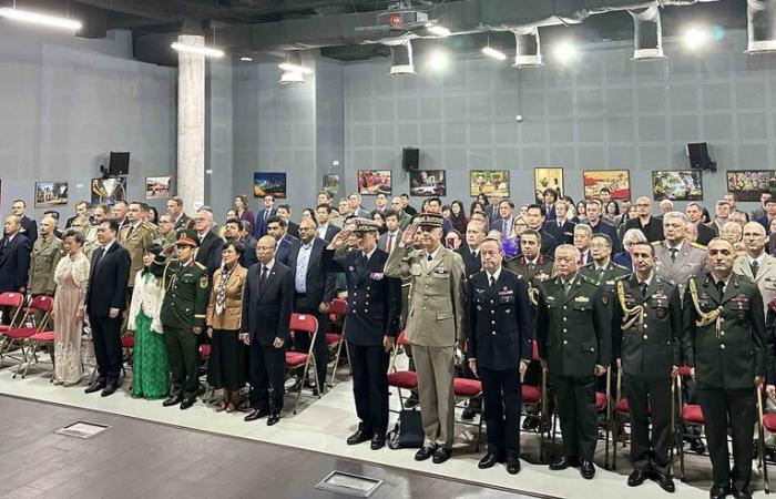 Celebran en Francia el 80 aniversario del Ejército Popular de Vietnam