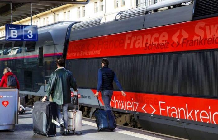 ¡Roban el nombre de una persona y compran billetes de tren a París!