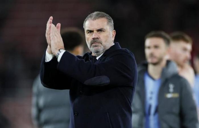 Para Postecoglou, entrenar en la Premier League es más difícil que ser Primer Ministro (Tottenham)