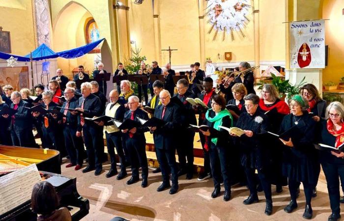 Colomieros. El conmovedor concierto de Navidad en la iglesia del pueblo