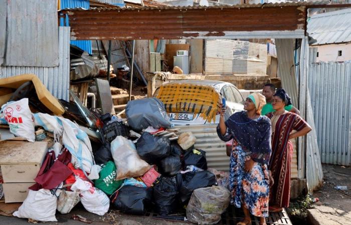 El mundo en breve | Macron concluye su visita a Mayotte, pelea en el Parlamento taiwanés