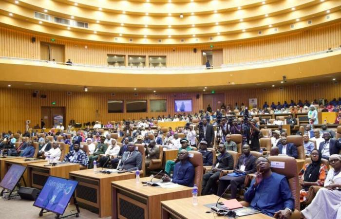 Ousmane Sonko en el Foro Económico Senegal-Gambia: “Nuestra cooperación teñida de cordialidad debe reforzarse cada día”