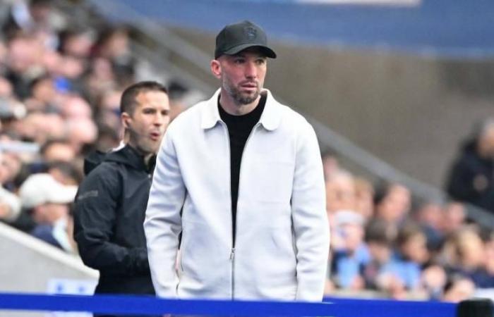 Didier Digard enojado con sus jugadores tras la eliminación del Le Havre en la Copa de Francia (Le Havre)