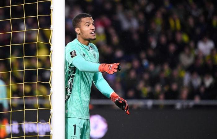 FC Nantes: ¡Dos puertas de salida para Alban Lafont!