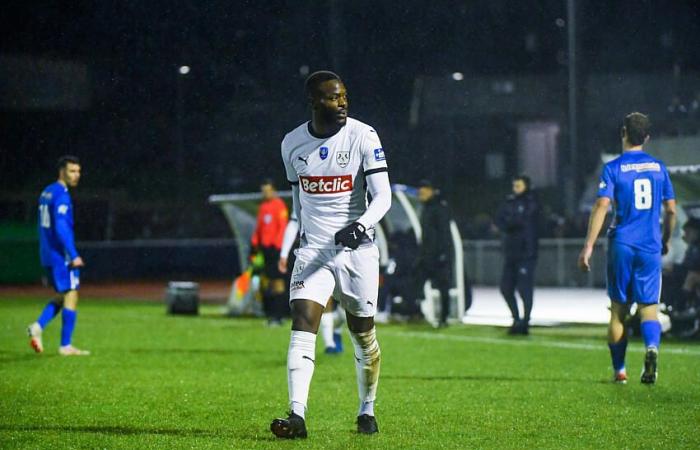 Thaon – Amiens SC: Mafouta en el fondo del hoyo, Sauvage en falta