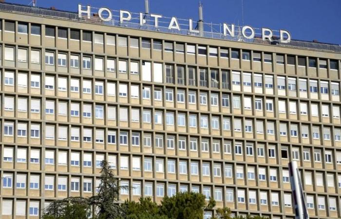 Un médico del hospital Nord atacado con una navaja suiza por un paciente este viernes