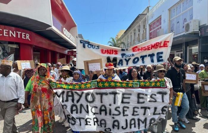 Una marcha solidaria en apoyo de Mayotte en las calles de Saint-Denis