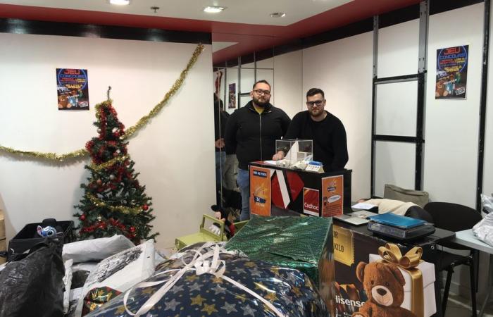 comprar paquetes perdidos en una tienda temporal para Navidad