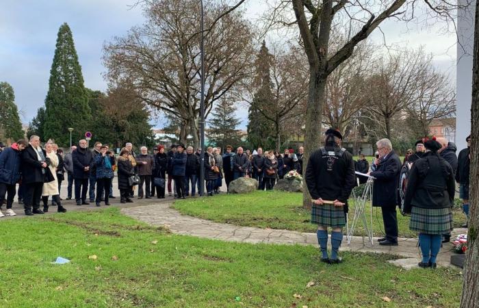 “La herida sigue ahí”, 20 años después, un acto rinde homenaje a las 17 víctimas