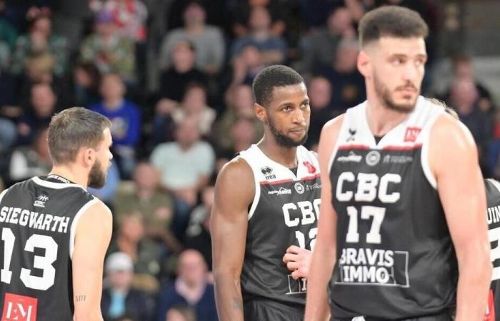 Baloncesto. Pro B: un jet Caen BC bañado con Champagne Basket. Deporte