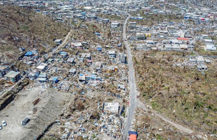 Mayotte | Una semana después del ciclón Chido, los habitantes siguen esperando ayuda