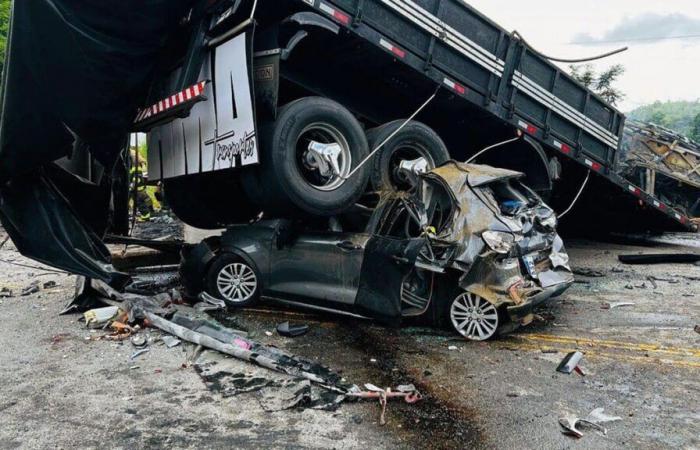 Al menos 38 muertos en accidente de autobús en Brasil