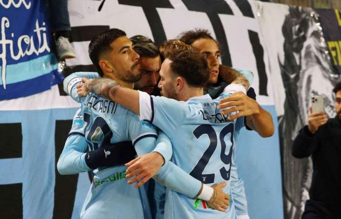 Serie A: un gol tardío de Marusic da la victoria a la Lazio ante un Lecce orgulloso