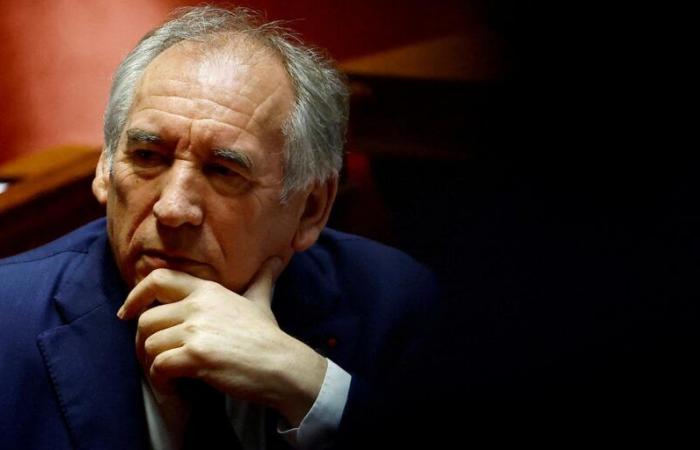 el anuncio del gobierno de Bayrou aplazado