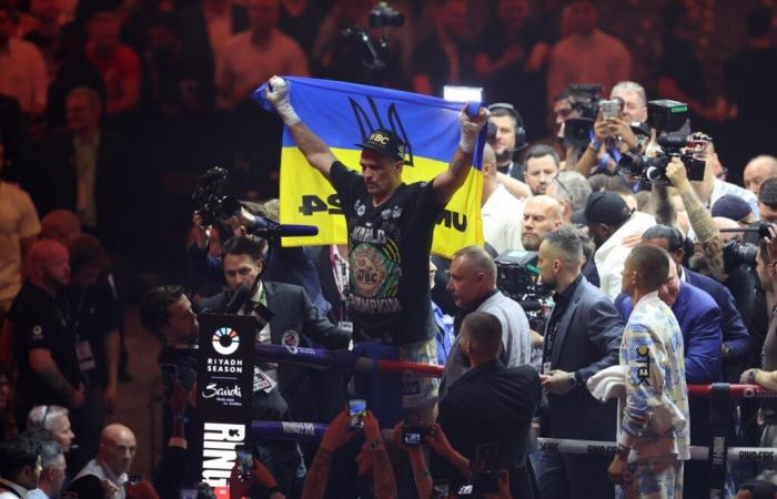 El ucraniano Usyk vence a Fury 2 y sigue siendo campeón indiscutible de los pesos pesados