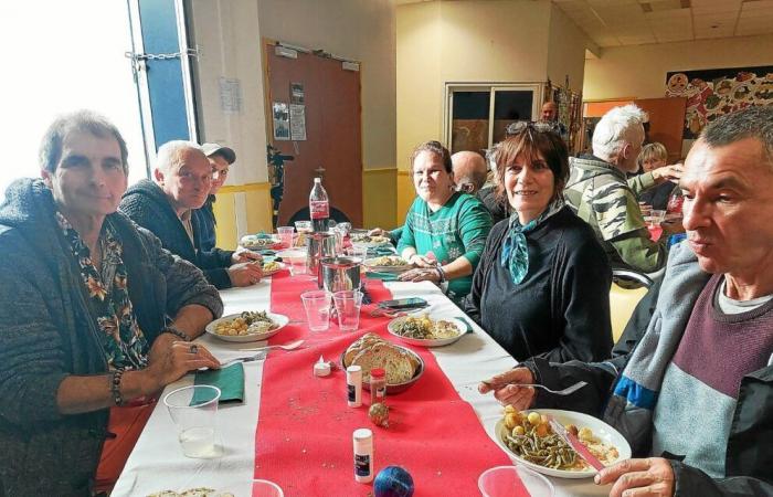 Unas cuarenta personas indigentes en la comida solidaria de las asociaciones benéficas de Vannes