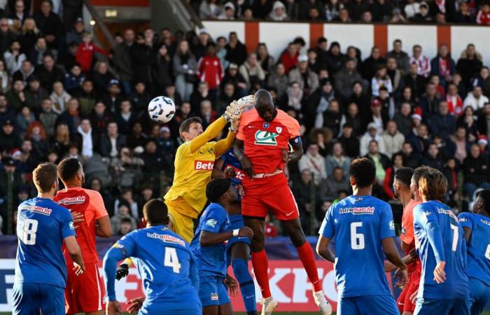 Cannes, Thaon y Bourgoin-Jallieu ofrecen la L2