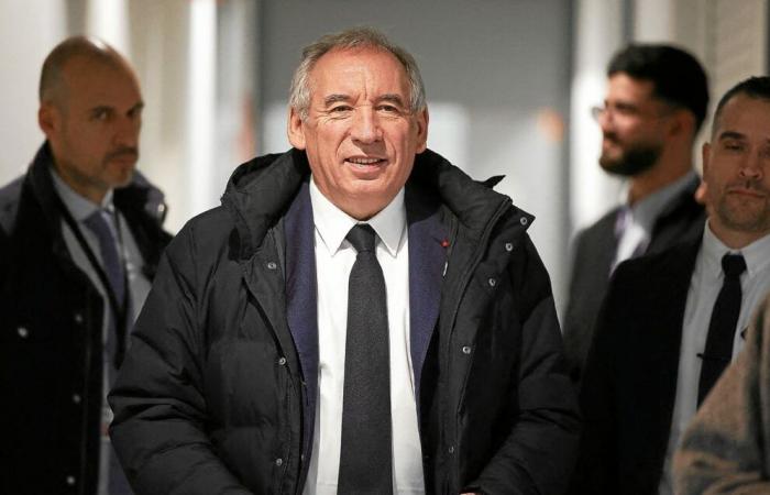 La composición del gobierno de Bayrou “avanza”