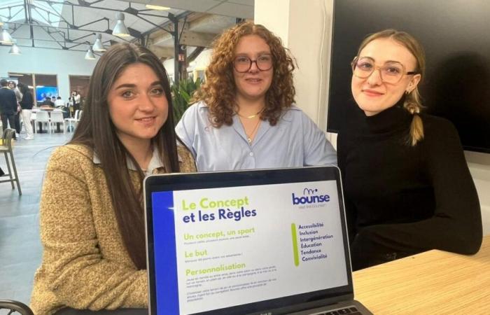 Un grupo de estudiantes de Tours en la final del concurso “El deporte del mañana” organizado por Décathlon