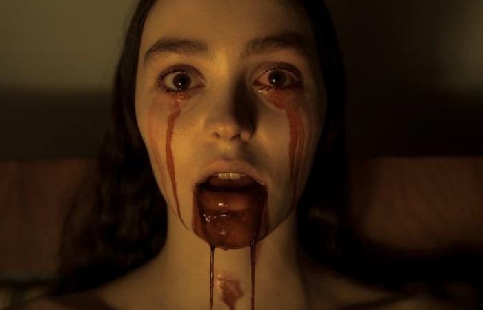 Después de Longlegs, una película de vampiros sangrienta y glamorosa para Maika Monroe y Neon