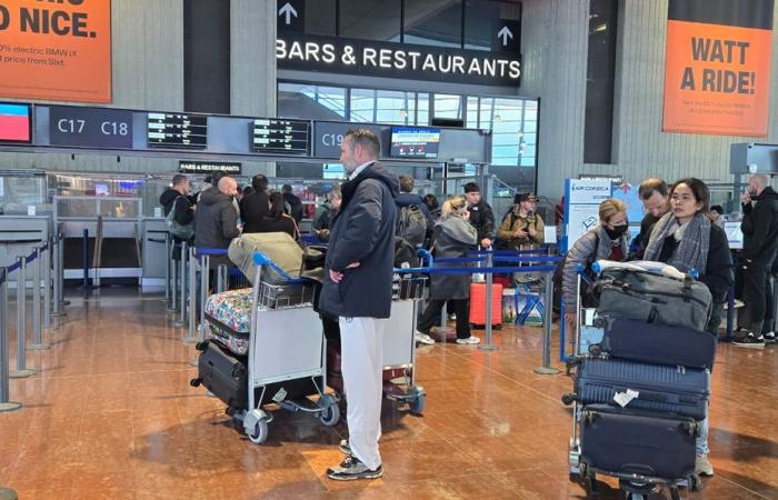 Pasajeros varados por la alerta de “viento fuerte” en Córcega