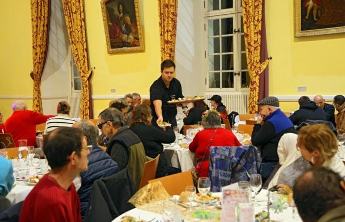 Más de 220 Blésois se beneficiaron de la Nochevieja solidaria en el castillo