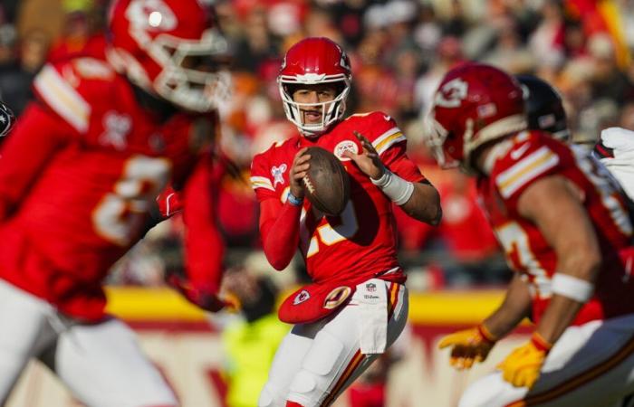 Mahomes convierte el dolor en poder, desafía las lesiones y lleva a los Chiefs al dominio de la liga.