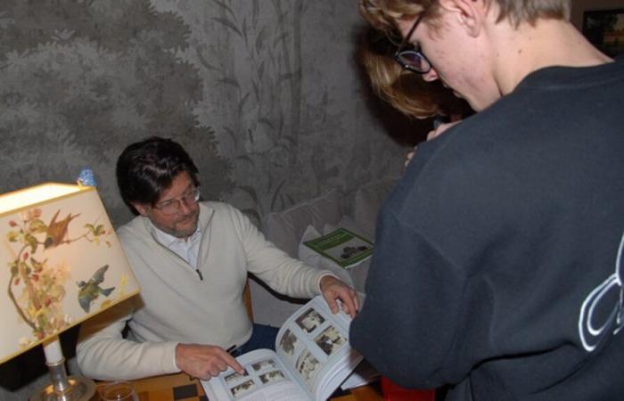 el propietario del castillo y coautor de un libro dedicado