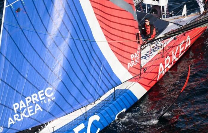 Yoann Richomme recupera el liderato de la regata… Sigue en directo la posición de los barcos