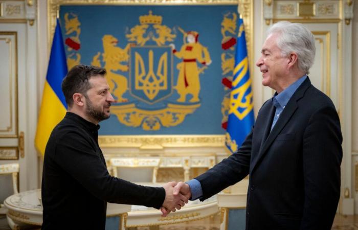 Zelensky dice que se reunió con el director de la CIA en Ucrania