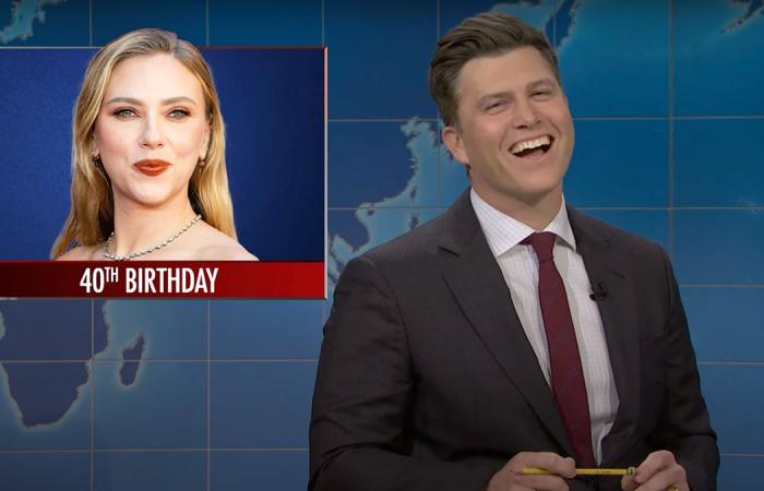 Scarlett Johansson se estremece cuando Colin Jost se ve obligado a bromear sobre el matrimonio en ‘SNL’