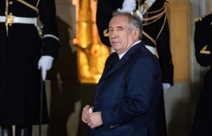 El nuevo gobierno de Bayrou no se conocerá este domingo