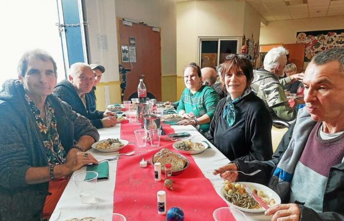 Unas cuarenta personas en la comida solidaria de las asociaciones benéficas de Vannes