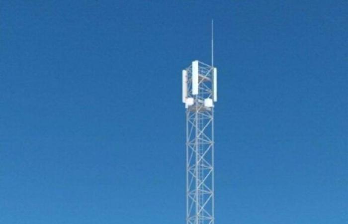 Se planean una antena telefónica e invernaderos fotovoltaicos.