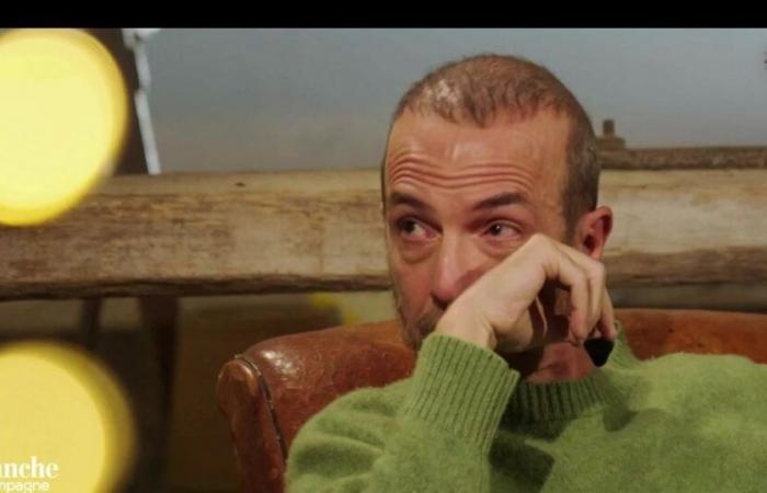 “Empecé mi grupo una semana después”: entre lágrimas, Calogero le cuenta a Frédéric Lopez el momento que “cambió” su vida en “Un domingo en el campo” en France 2