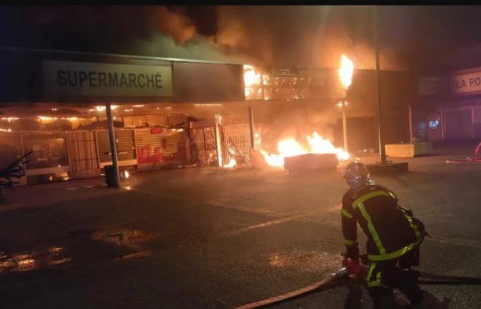 Tras el incendio en el centro comercial de Saint-Jean, la CGT pide una oficina de correos temporal