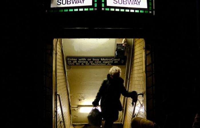 Mujer encontrada muerta tras ser incendiada en el metro