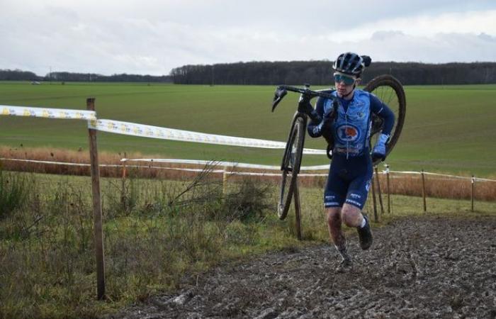 Quentin Du Mouza gana el ciclocross de Saint-Maixme-Hauterive