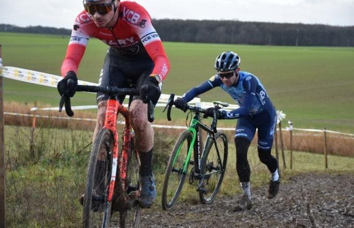 Quentin Du Mouza gana el ciclocross de Saint-Maixme-Hauterive