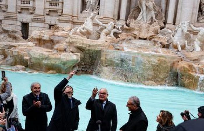 La Fontana di Trevi de Roma reabre tras una importante limpieza y limita el número de visitantes