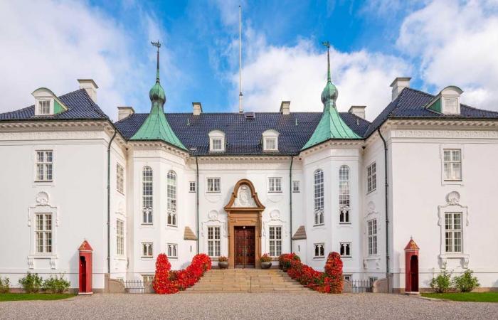 La familia real danesa comparte su reunión navideña con la reina Margarita en el castillo de Marselisborg