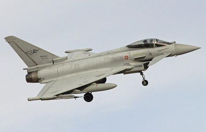 Italia confirmó la compra de veinticuatro aviones de combate Eurofighter F-2000A