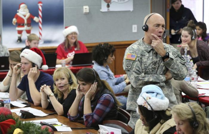 Papá Noel espera completar su recorrido de regalos a tiempo